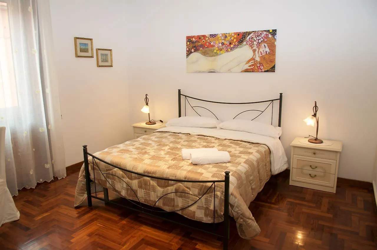 La Maison Royale Bb Bed & Breakfast Fiumicino