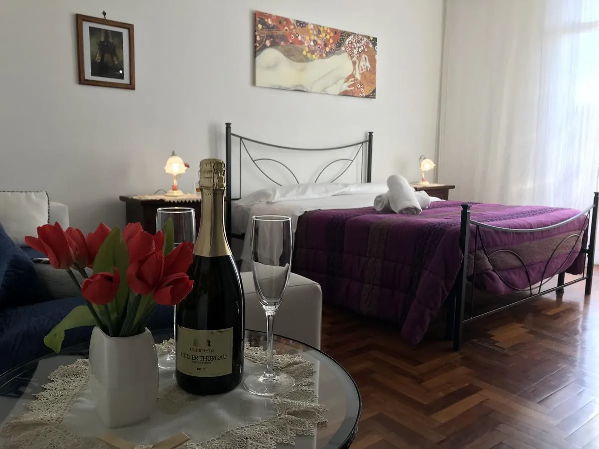 Bed and Breakfast La Maison Royale Bb Fiumicino 3*,  Italien